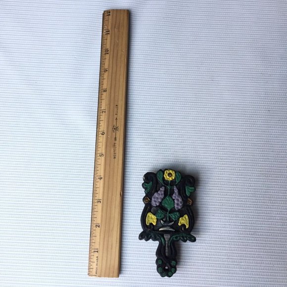 Small Cast Iron Metal Trivet Wall Hanging Spoon Rest Floral Flower Painted Vtg - Picture 2 of 12